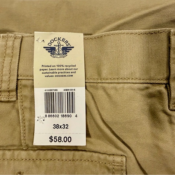 New! Dockers Men's Cargo Pants in Khaki 38x32 - Picture 7 of 10